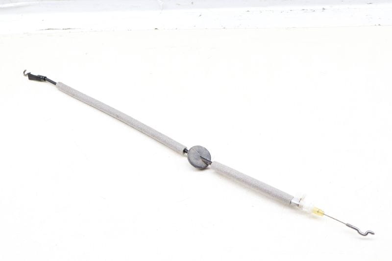Interior Door Handle Release / Bowden Cable 561839085C — Used (SKU 654978)