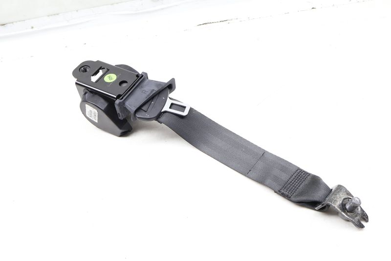 Seat Belt Retractor 561857806 — Used (SKU 658870)