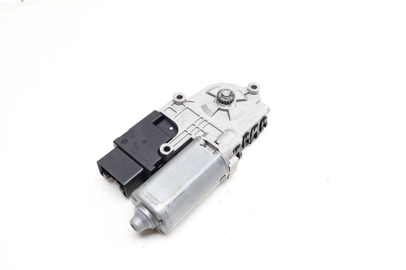 Sliding Sunroof / Sun Roof Motor 561959591A — Used (SKU 654967)