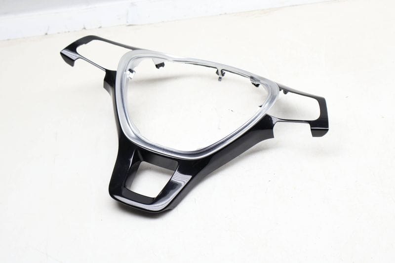 Steering Wheel Trim 6C0419685B — Used (SKU 654961)