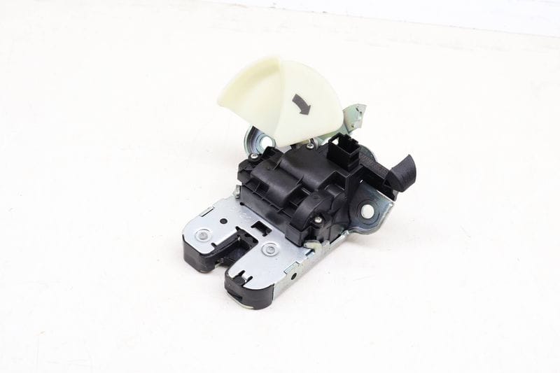 Trunk Latch / Lock 561827505C — Used (SKU 654863)