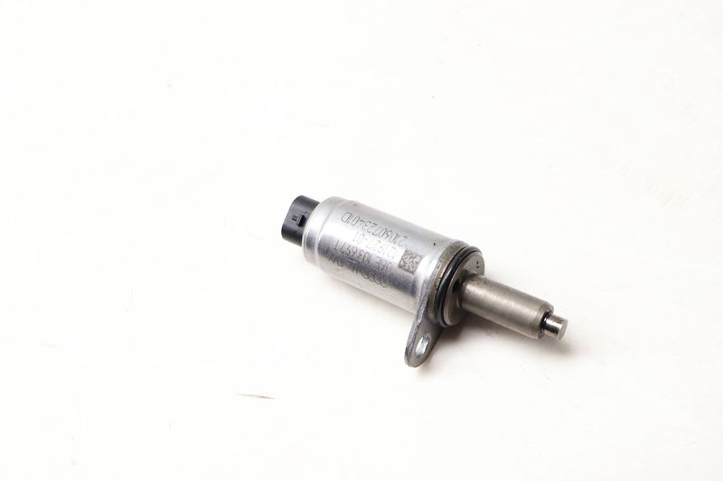 Cam Valve / Camshaft Adjustment Solenoid 06E103697T — Used (SKU 649998)