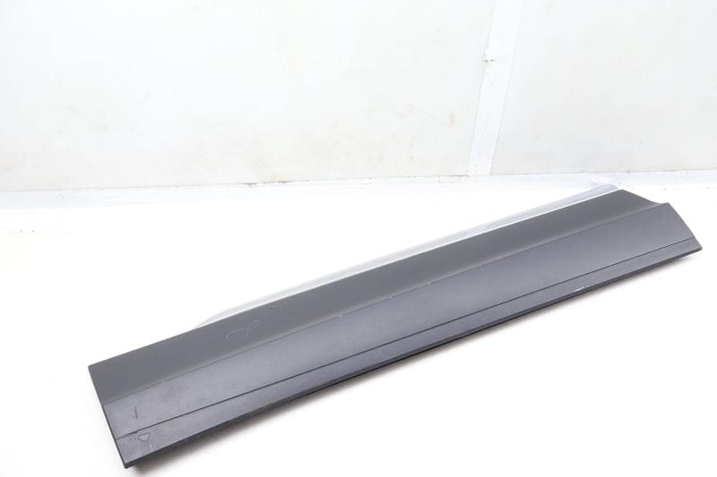 Lower Door Molding / Blade 5NA854939P — Used (SKU 649907)
