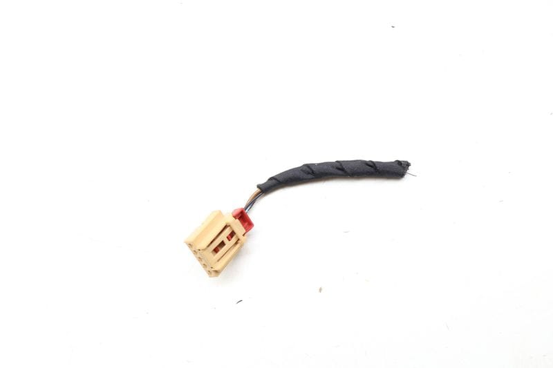 Outer Tail Light / Lamp Wiring Connector / Pigtail — Used (SKU 649841)