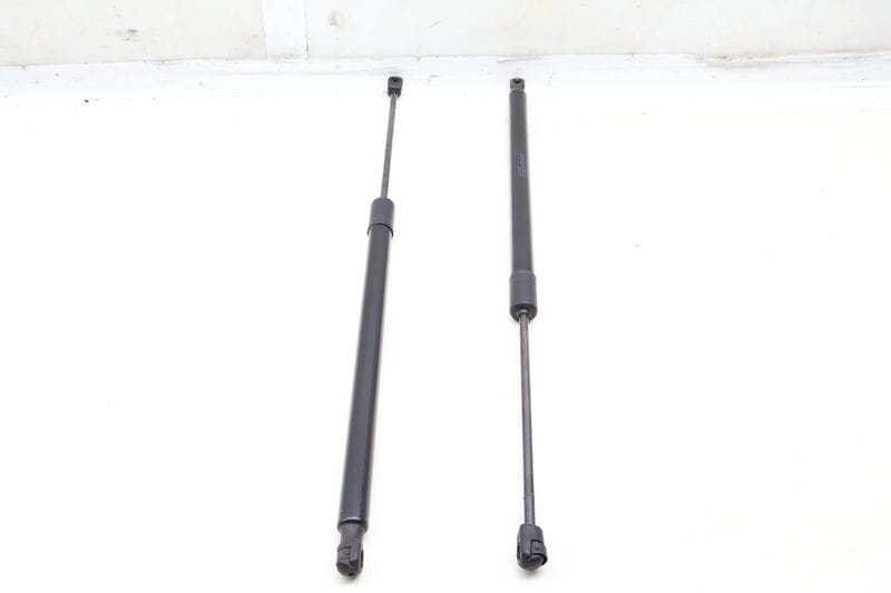 Trunk Hatch Strut / Shock Set 5NA827550B — Used (SKU 649828)