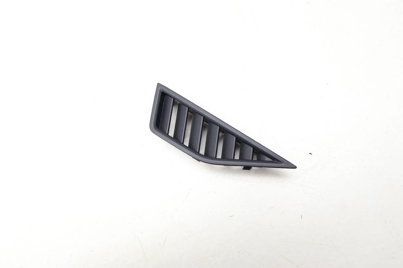 Upper Dash Defrost Air Vent 5NN819705 — Used (SKU 649859)