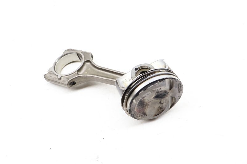 Piston / Connecting Rod 06L107065AN — Used (SKU 650076)
