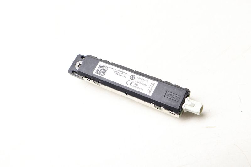 Upper Antenna Booster 5NA035577E — Used (SKU 649929)