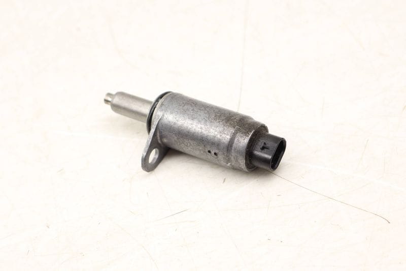 Cam Valve / Camshaft Adjustment Solenoid 06E103697Q — Used (SKU 535702)