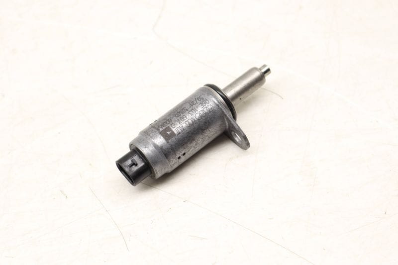 Cam Valve / Camshaft Adjustment Solenoid 06E103697Q — Used (SKU 535703)