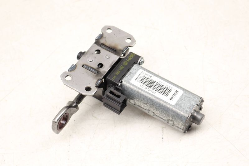 Front Tilt Seat Motor 3Q0959247 — Used (SKU 535641)
