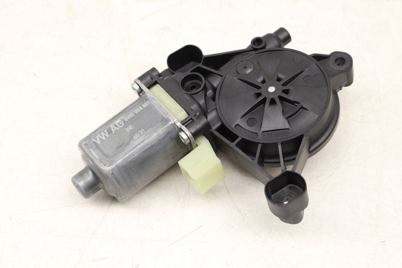 Window Lifter Motor 8W0959801 — Used (SKU 535645)