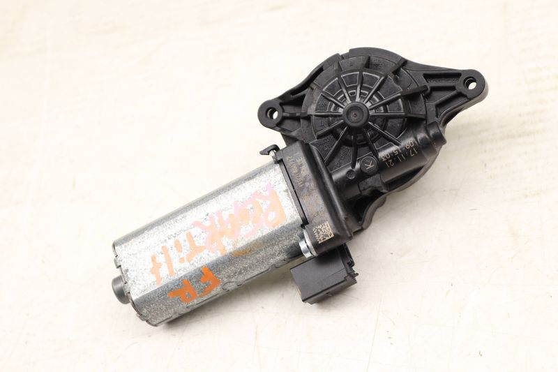 Rear Tilt / Height Seat Motor 3Q0959112 — Used (SKU 535644)