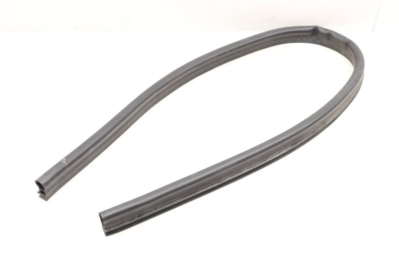 Rain Tray Seal / Hood Weather Stripping 8W0823723A — Used (SKU 535666)