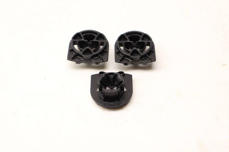 Door Panel Clip / Fastener Set (3) 8V0868243B — Used (SKU 484584)