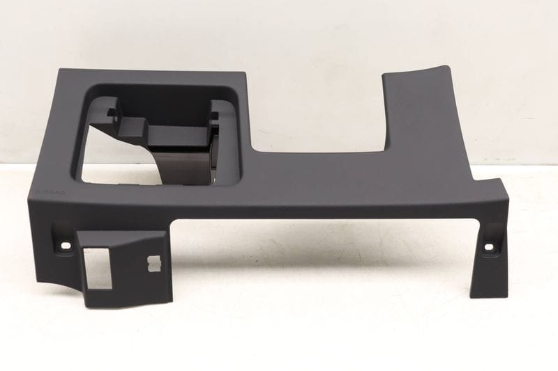 Dash Knee Panel 83B880301 — Used (SKU 484499)