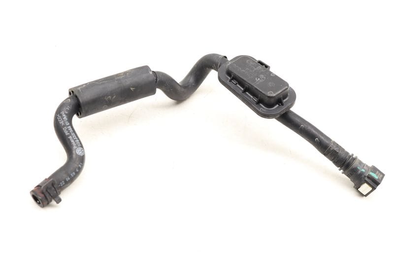 Vacuum / Breather Hose / Line 5Q0133366L — Used (SKU 485091)