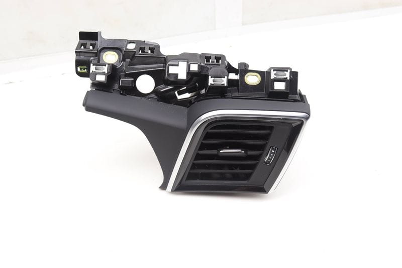 Dash Air Vent w/ Trim 80B820901F — Used (SKU 575398)