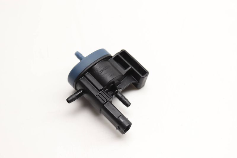 Solenoid Valve 06K906283 — Used (SKU 575851)