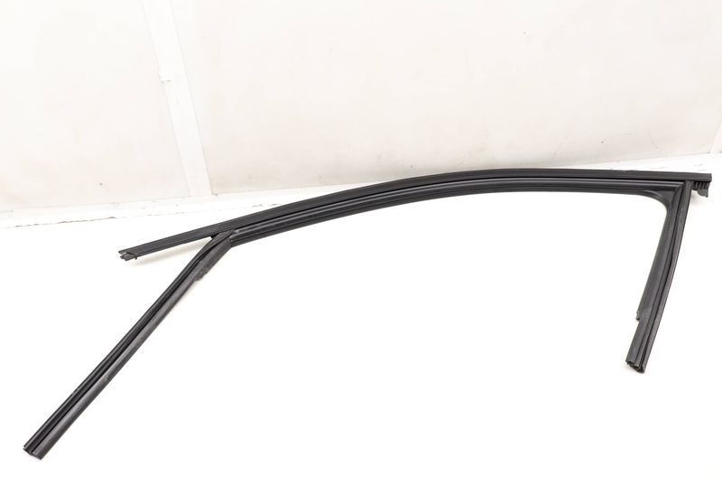 Door Window Glass Channel / Seal 8W0837431D — Used (SKU 606423)