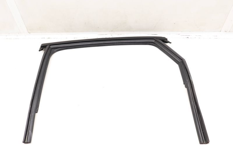 Door Window Glass Channel / Seal 8W5839431D — Used (SKU 606425)