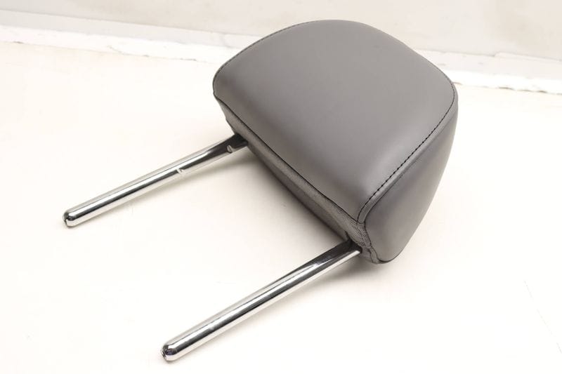 Headrest / Head Rest 8W0885901B — Used (SKU 606572)