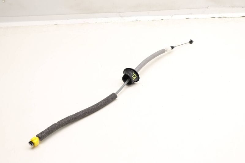 Interior Door Handle Release / Bowden Cable 8W0839085C — Used (SKU 606213)
