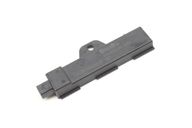 Kessy / Keyless Entry Antenna (INNER) 65205A5D3C0 — Used (SKU 557829)