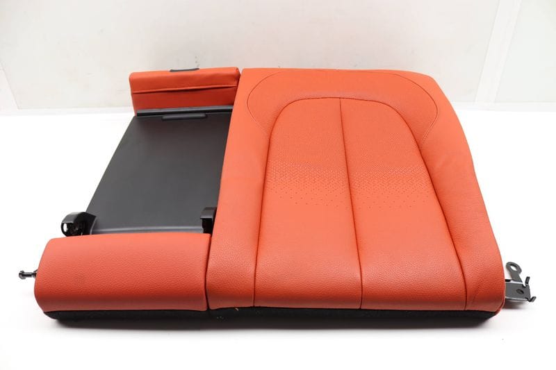 Upper Seat Backrest Cushion (LEATHER) 52209495092 — Used (SKU 557585)