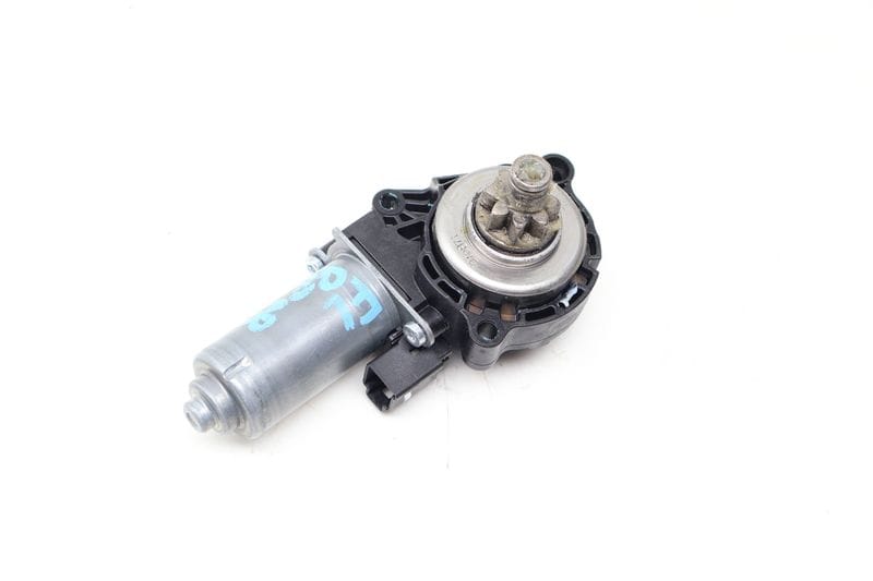 Rear Tilt Seat Motor (HEIGHT) 0009102409 — Used (SKU 696766)