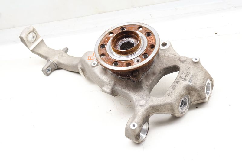 Spindle Knuckle w/ Wheel Bearing 2533320101 — Used (SKU 696870)