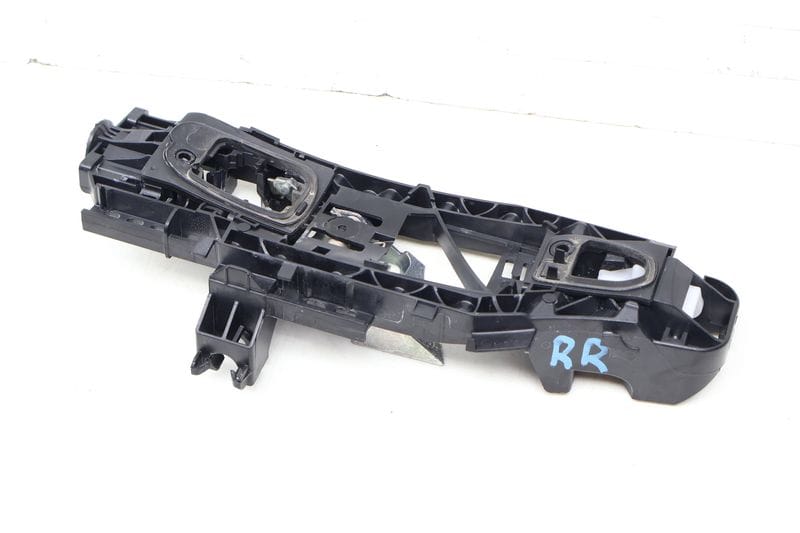 Exterior Door Handle Bracket 0997602200 — Used (SKU 696668)