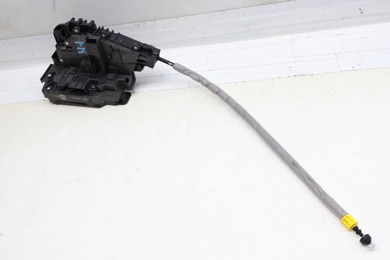 Door Latch / Lock Actuator 0997206801 — Used (SKU 696774)