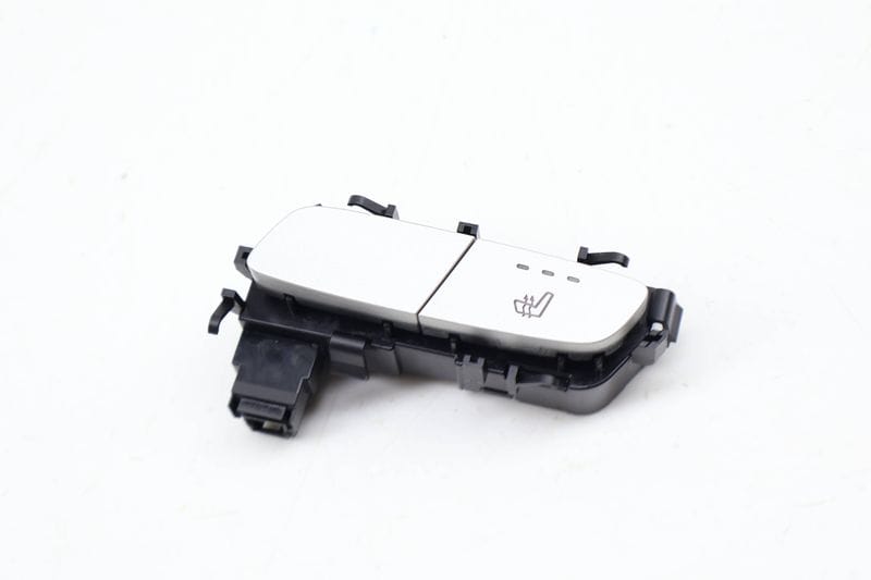 Seat Heater / Heated Switch 2059053218 — Used (SKU 696486)