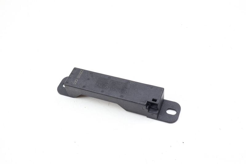 Kessy / Keyless Entry Antenna 2059053005 — Used (SKU 696373)