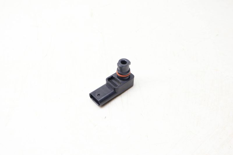 MAP / Intake Manifold Pressure Sensor 0081534428 — Used (SKU 696447)