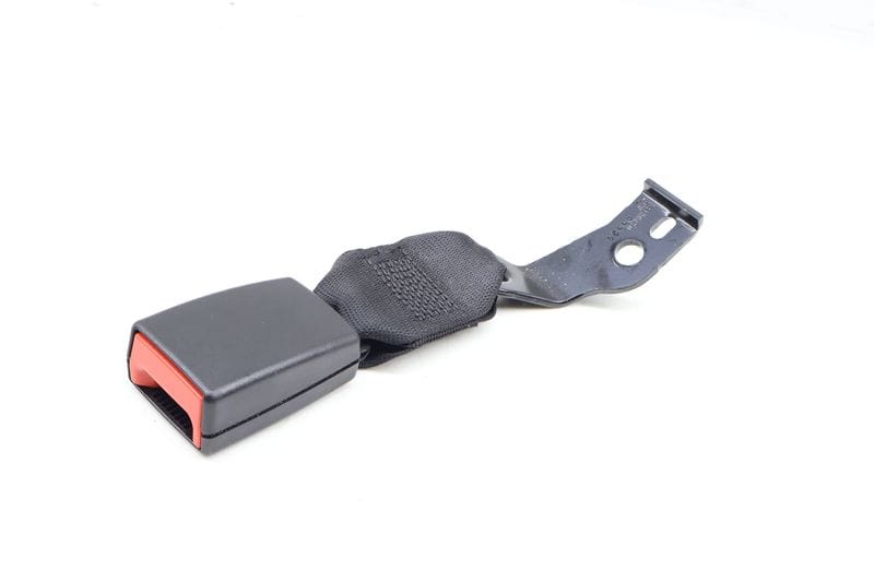 Seat Belt Buckle / Receiver (DOUBLE) 2058600669 — Used (SKU 696609)