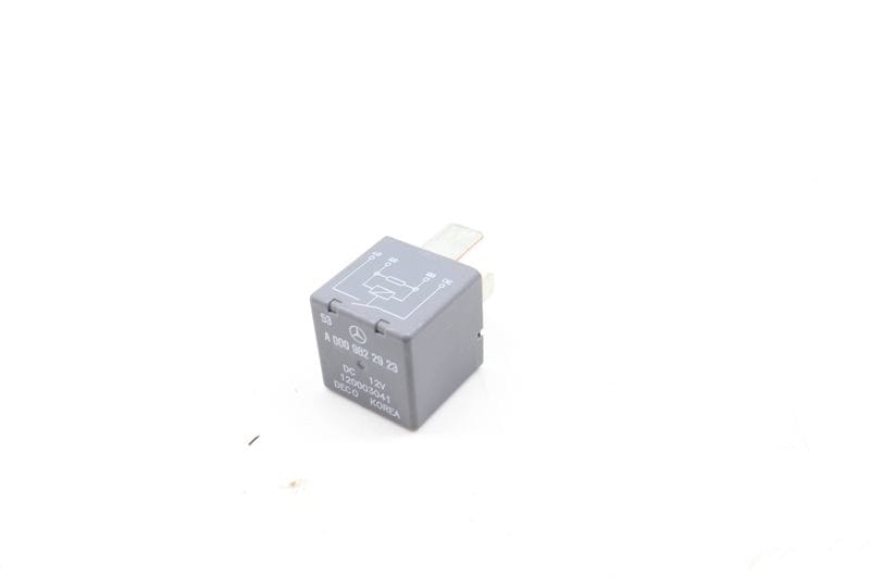 Relay 0009822923 — Used (SKU 696343)