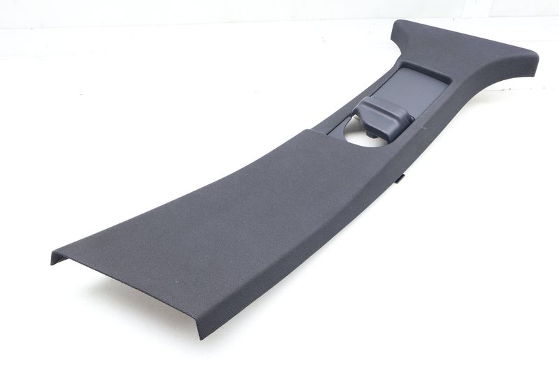Upper B Pillar Trim / Panel 2536901425 — Used (SKU 696677)