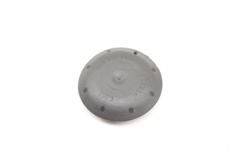 Underbody Plug / Cap 7L0899187 — Used (SKU 513768)