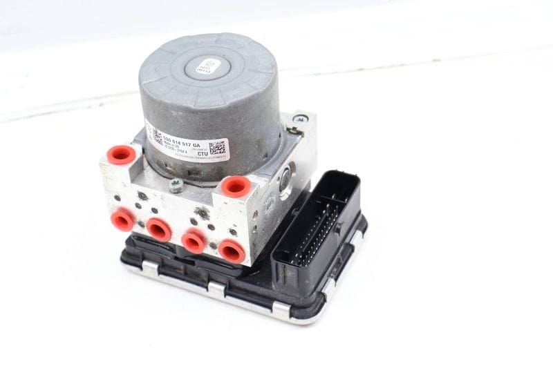 ABS Pump / Module Unit 5Q0614517GA — Used (SKU 679502)