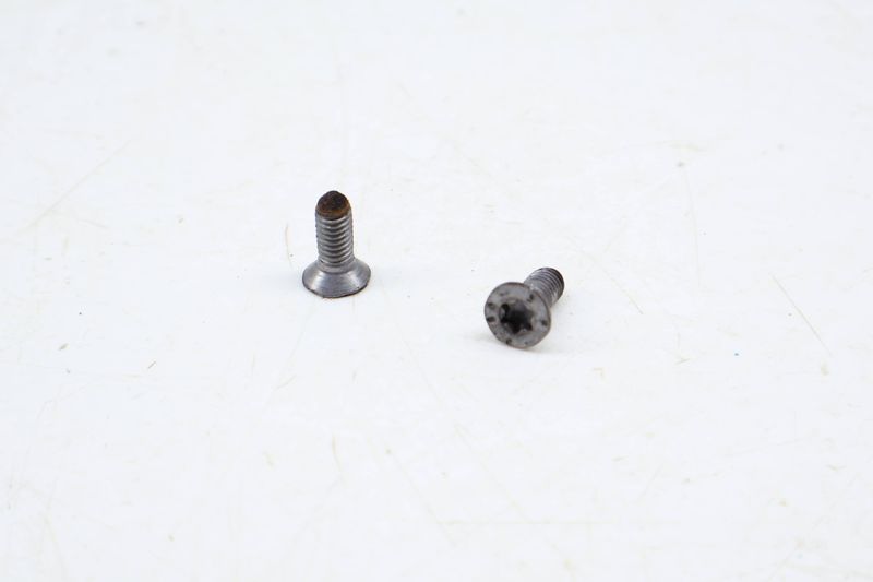 M6X16 Brake Rotor Screw Bolt Set (2) N10648301 — Used (SKU 679470)