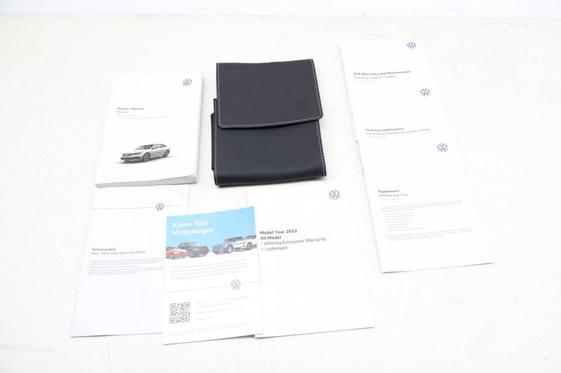 2022 Owners Manual (PASSAT) — Used (SKU 641445)