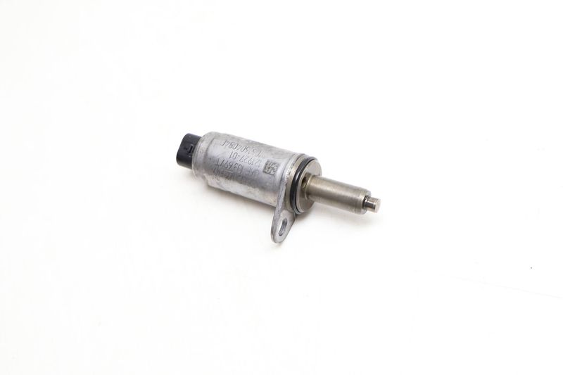 Cam Valve / Camshaft Adjustment Solenoid 06E103697T — Used (SKU 669680)