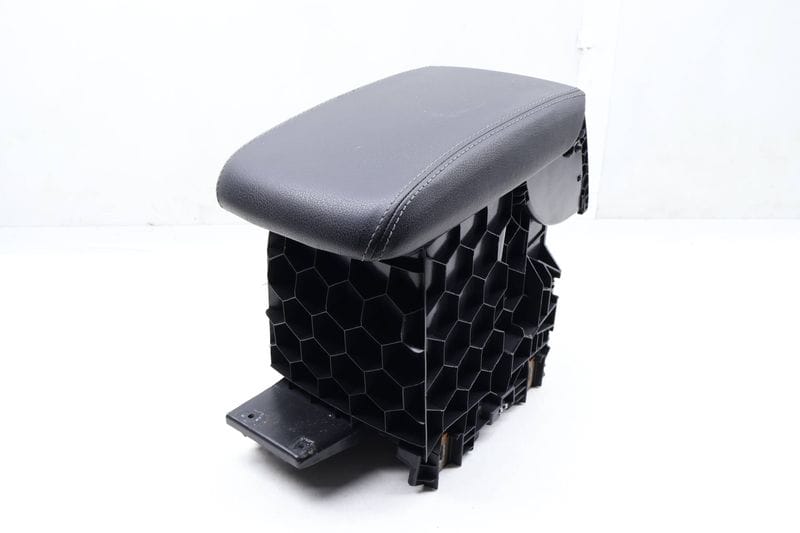 Center Armrest / Arm Rest Assembly 561864207AA — Used (SKU 641379)