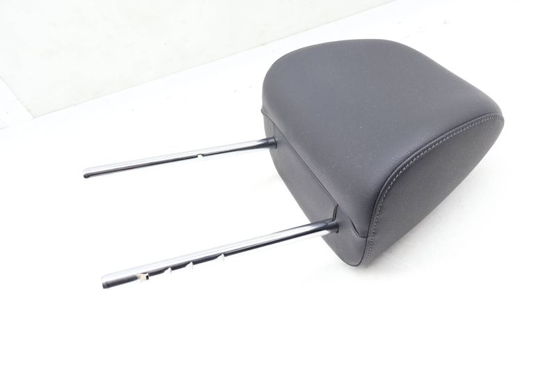 Headrest / Head Rest 561881901M — Used (SKU 641373)