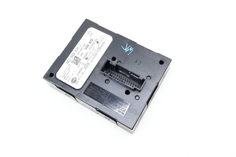 Keyless Entry / Start Authorization / Kessy Module 5K0959434J — Used (SKU 641512)