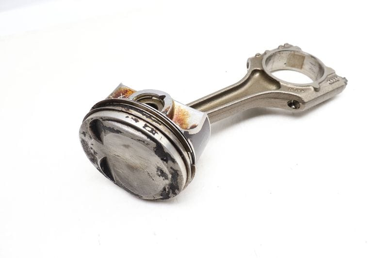 Piston / Connecting Rod 06L107065AN — Used (SKU 641772)