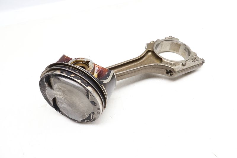 Piston / Connecting Rod 06L107065AN — Used (SKU 641774)
