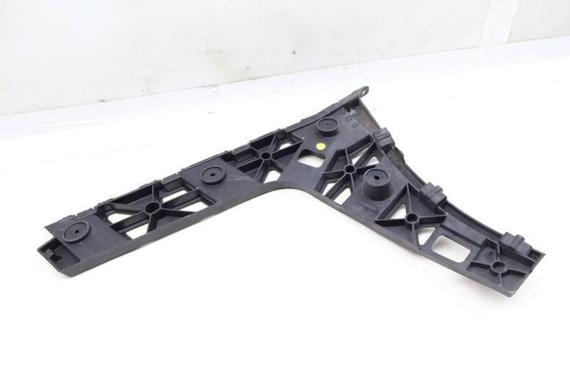 Bumper Mount / Bracket 561807393J — Used (SKU 641477)